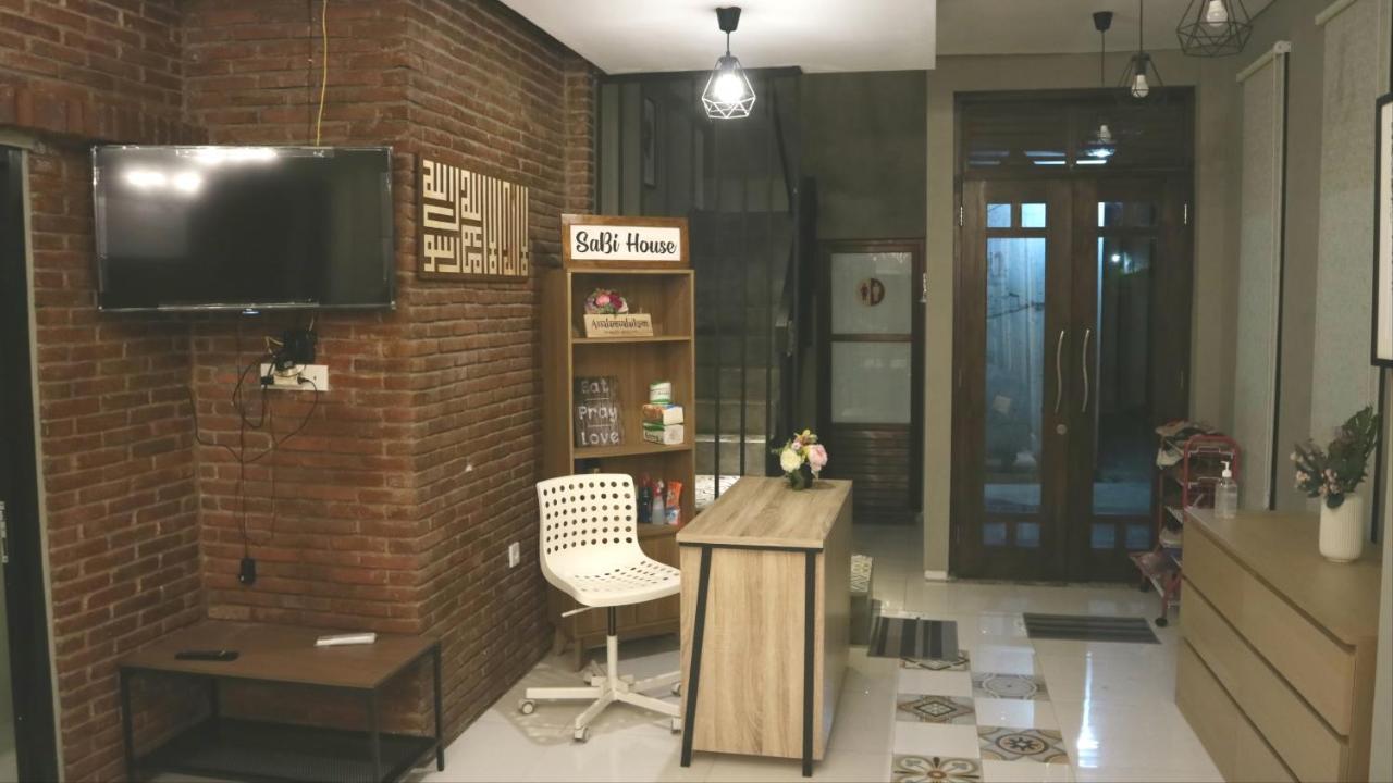 Sabi Guest House - Strategic Family -Married Couples Only- Hostel In Prawirotaman Γιογκιακάρτα Εξωτερικό φωτογραφία