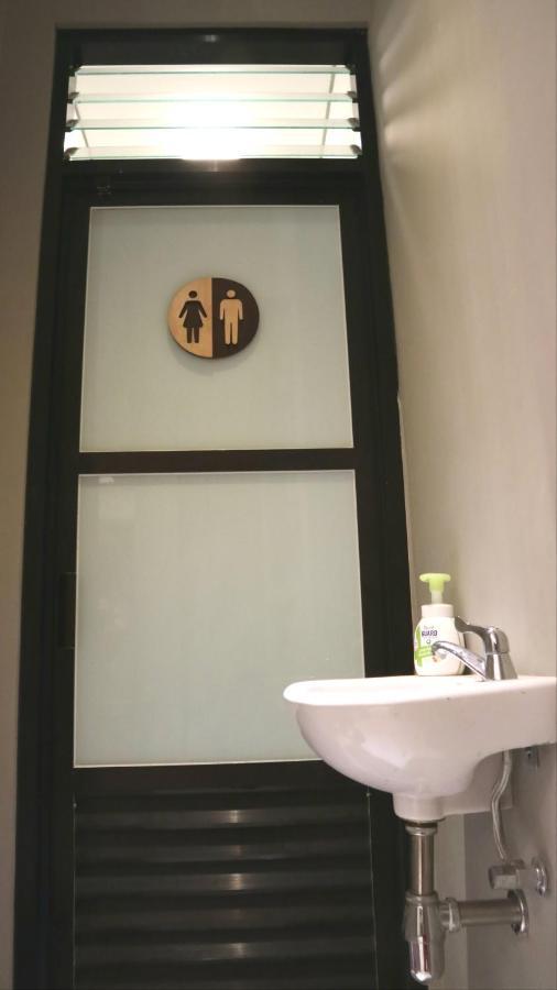 Sabi Guest House - Strategic Family -Married Couples Only- Hostel In Prawirotaman Γιογκιακάρτα Εξωτερικό φωτογραφία