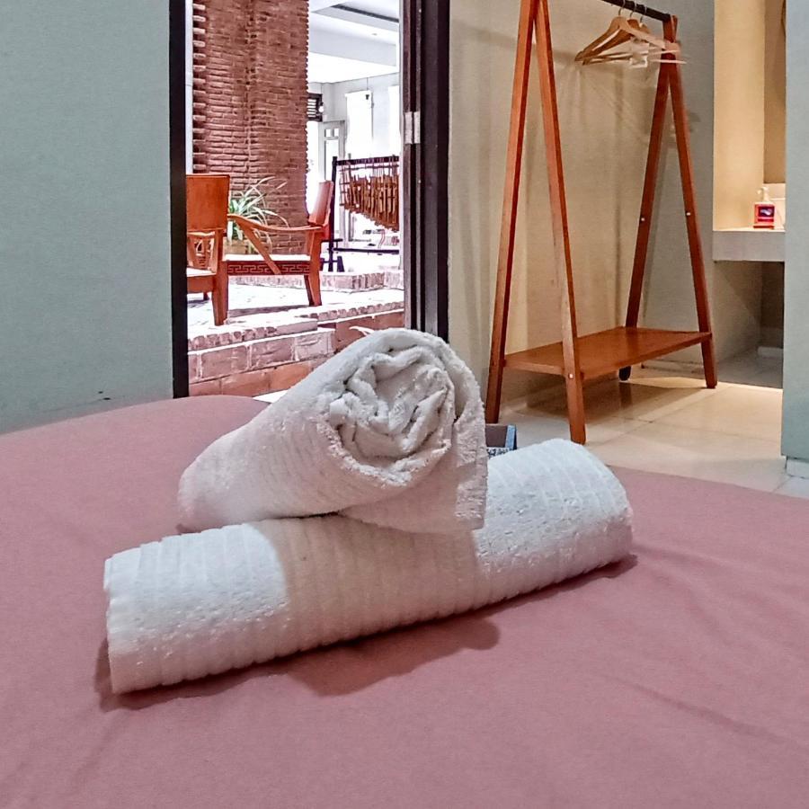 Sabi Guest House - Strategic Family -Married Couples Only- Hostel In Prawirotaman Γιογκιακάρτα Εξωτερικό φωτογραφία