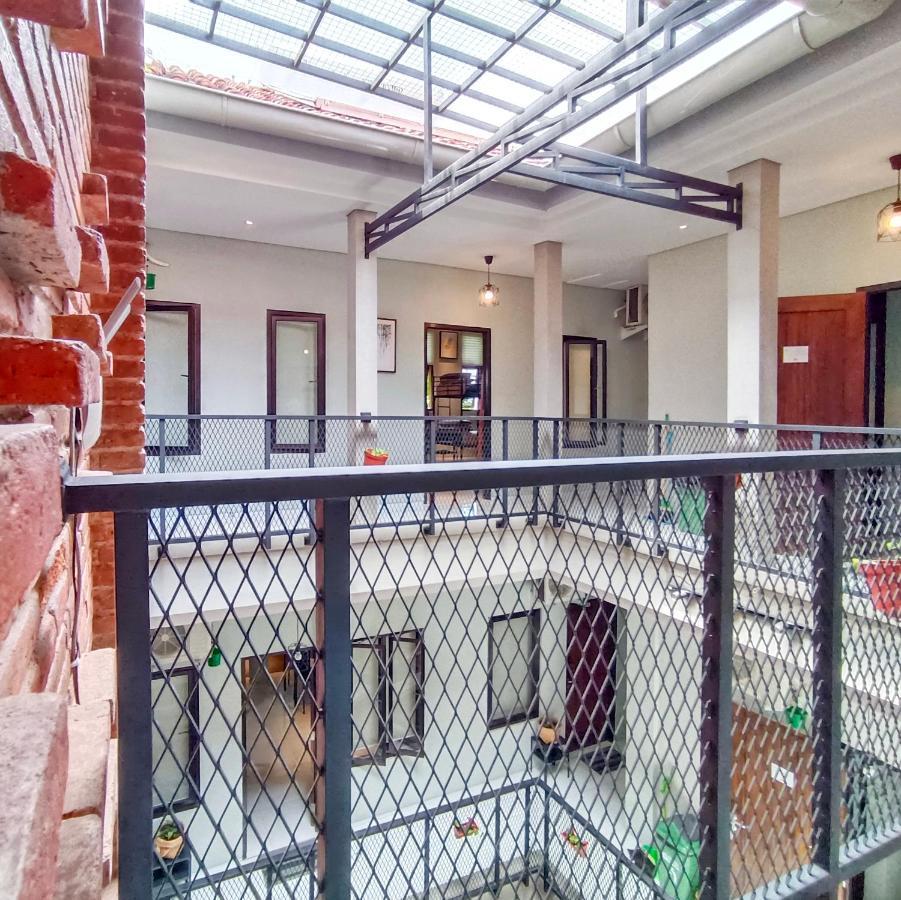 Sabi Guest House - Strategic Family -Married Couples Only- Hostel In Prawirotaman Γιογκιακάρτα Εξωτερικό φωτογραφία