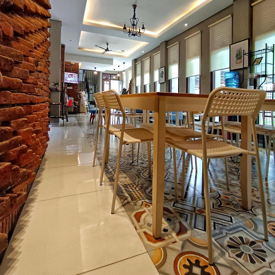 Sabi Guest House - Strategic Family -Married Couples Only- Hostel In Prawirotaman Γιογκιακάρτα Εξωτερικό φωτογραφία