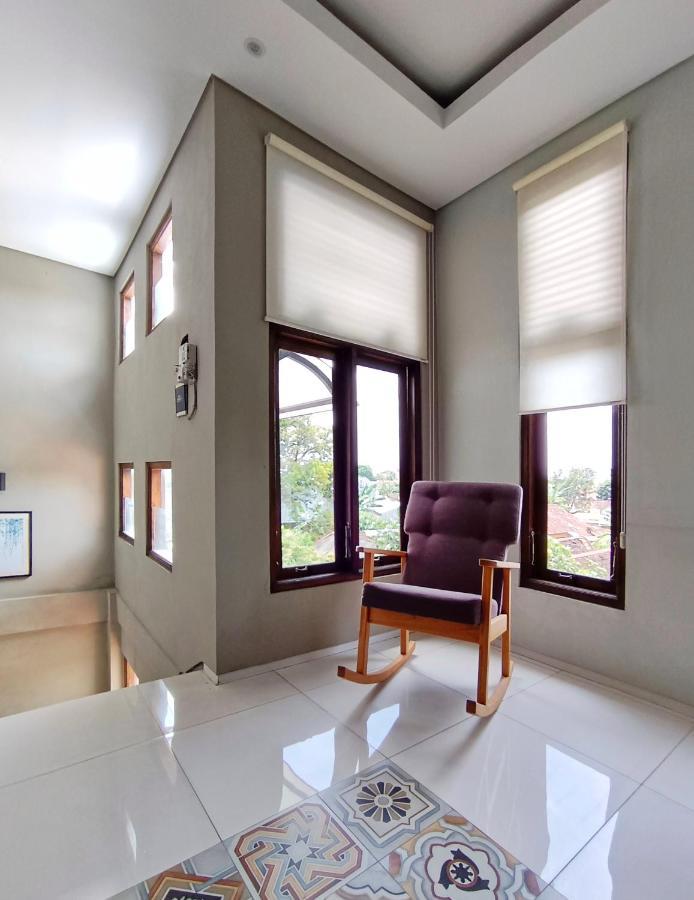 Sabi Guest House - Strategic Family -Married Couples Only- Hostel In Prawirotaman Γιογκιακάρτα Εξωτερικό φωτογραφία